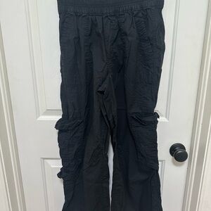 aerie Black Cargo Pants with Elastic Waist women’s size small